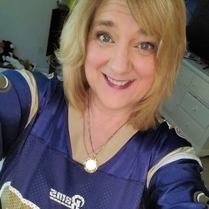 Meet your Posher, Traci